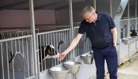 Page Entry Spot Picturesrefence Content 419X284 Px